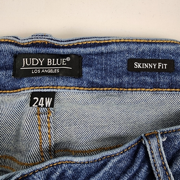 Judy Blue Hi Waist Skinny Fit Frayed Sharkbite Hem Blue Jean JB8842 Plus 24W - Picture 5 of 12